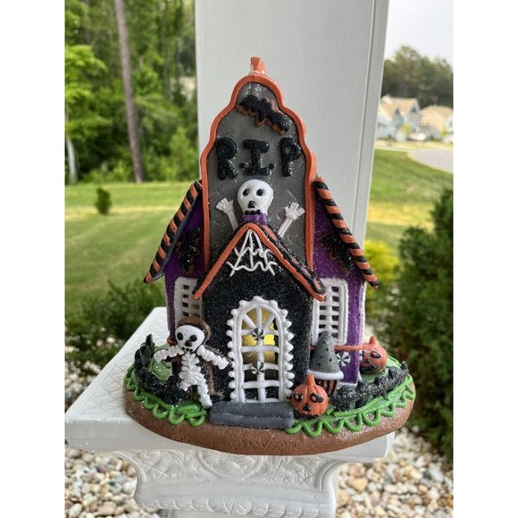 Broomstick Blvd Accents Halloween Gingerbread Spooky Haunted House